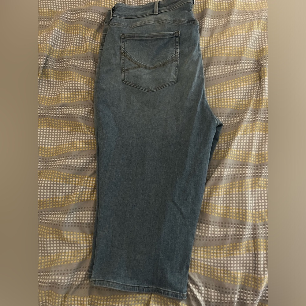 Lee riders capris size 24W NWT